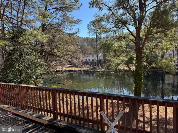 251 Cove Dr, LUSBY, MD 20657