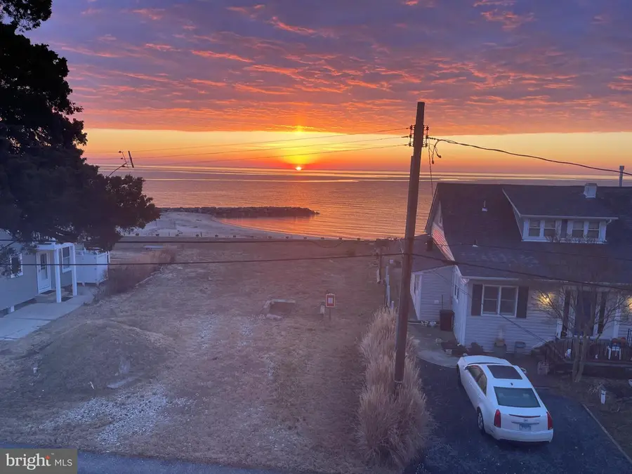 2818 Beach Dr, Huntingtown, MD 20639 - #2