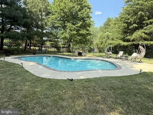 3240 Juniper Ln, Huntingtown, MD 20639 - #2