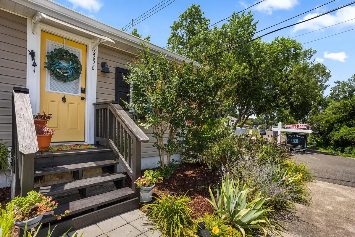 8256 D St, Chesapeake Beach, MD 20732 - #1