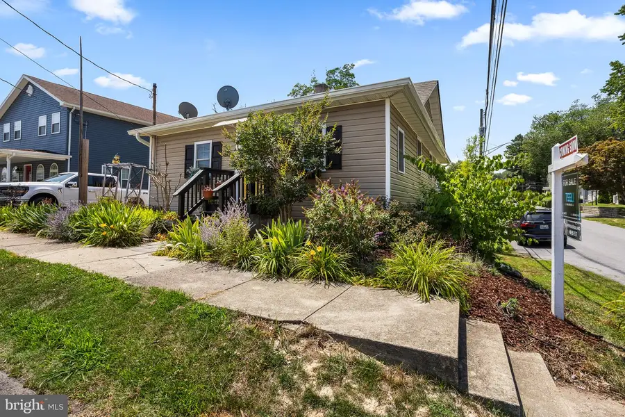 8256 D St, Chesapeake Beach, MD 20732 - #2