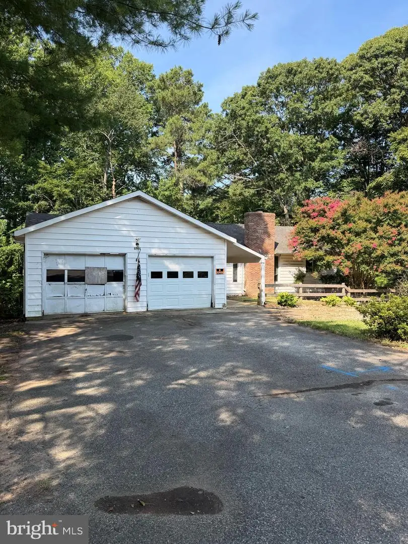 5705 Oak Crest Dr, Saint Leonard, MD 20685 - #2