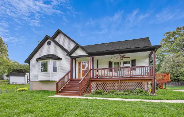 8070 Nursery Rd, LUSBY, MD 20657