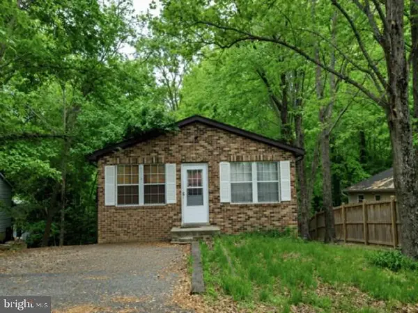 8315 Evergreen Dr, LUSBY, MD 20657