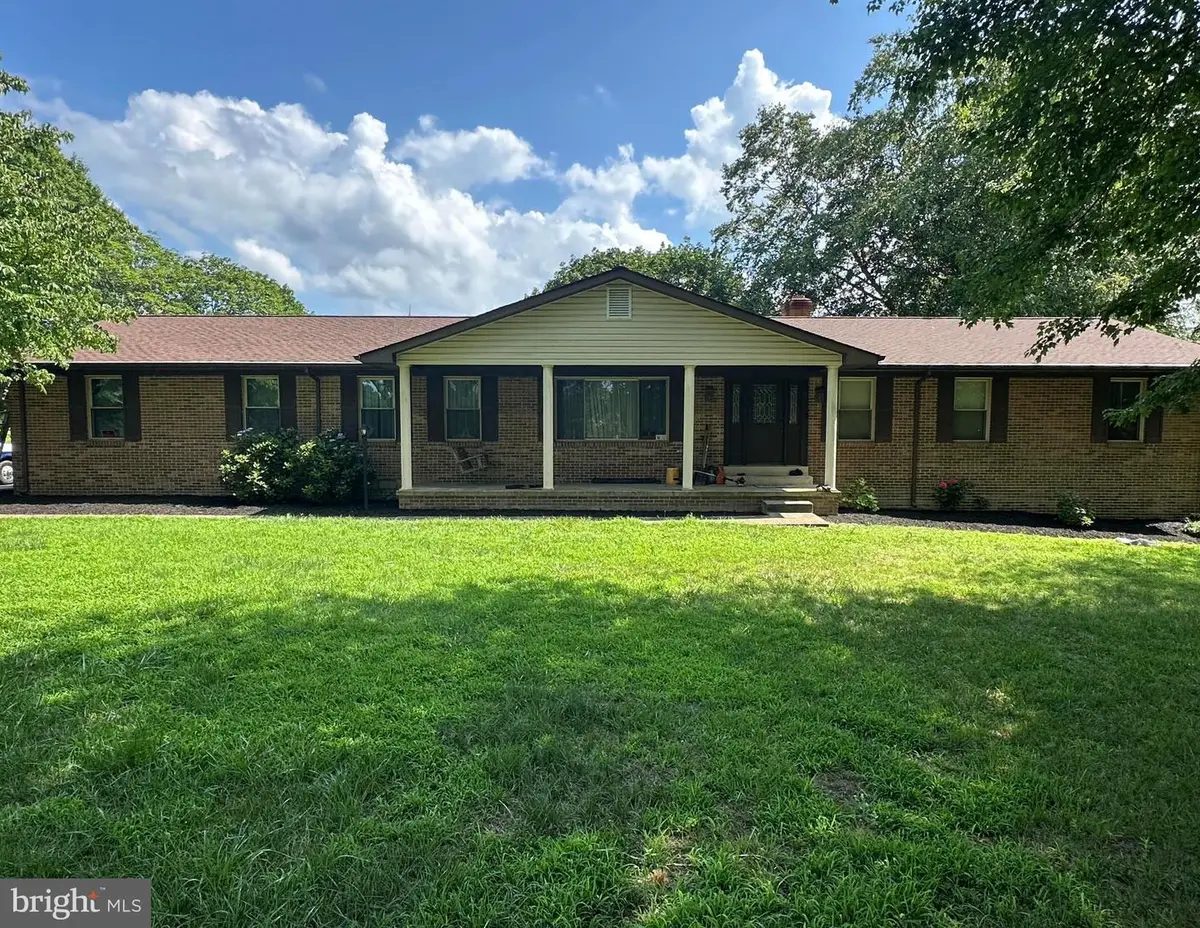 61 Honeysuckle Ln, Owings, MD 20736 - #1