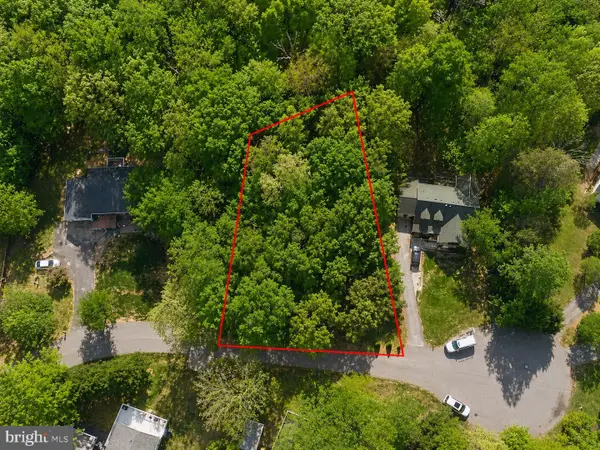 518 Vera Ct, LUSBY, MD 20657