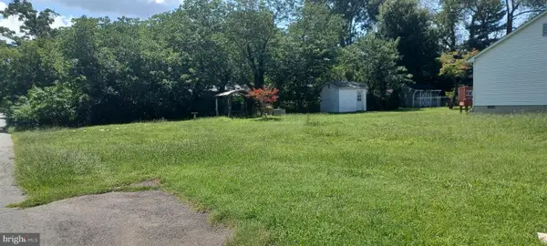 561 Maryland Ave, LUSBY, MD 20657