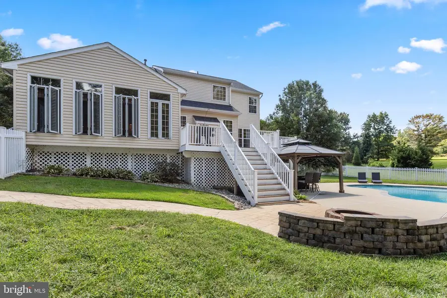 1535 Biltmore Ct, Huntingtown, MD 20639 - #2