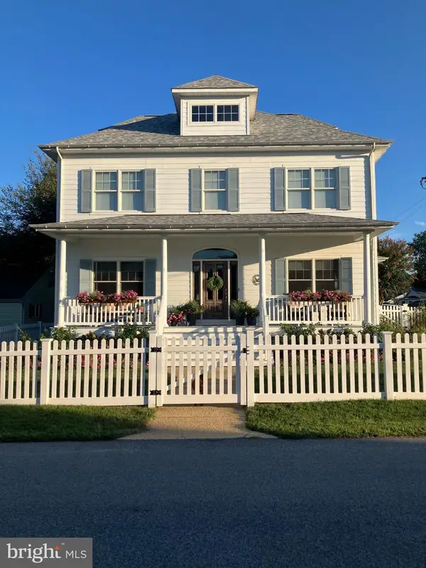 14251 Calvert St, SOLOMONS, MD 20688