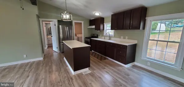 3 Woodside Dr, CONOWINGO, MD 21918