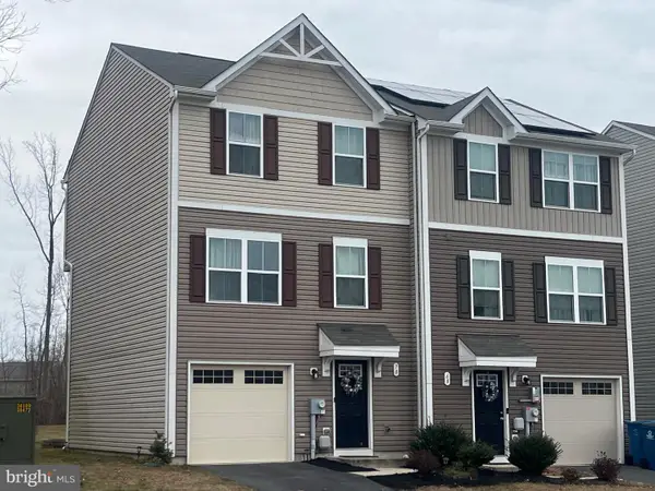 70 Honeylocust Cir, ELKTON, MD 21921