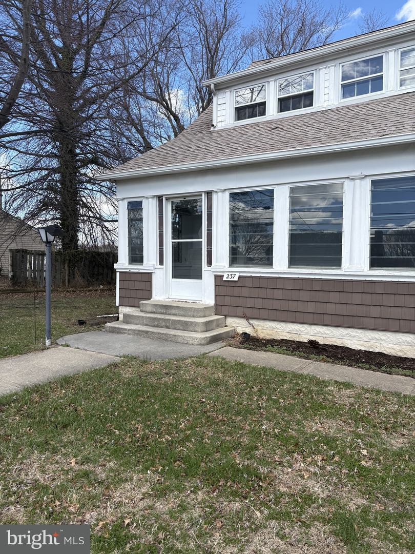 327 E Main St, Cecilton, MD 21913 - #1