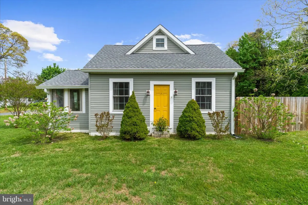 8 Anglewood Ave, Earleville, MD 21919 - #1