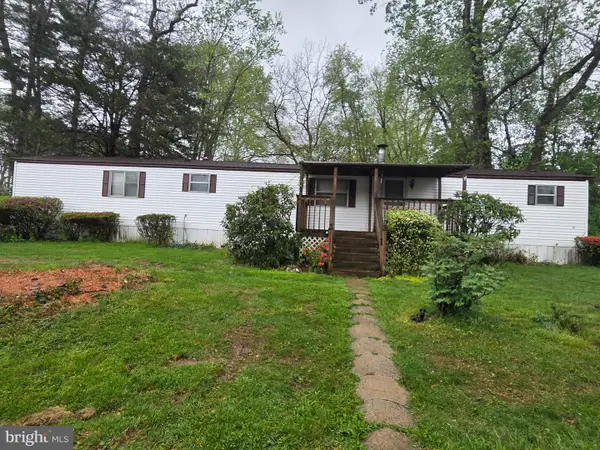 10 Parkway, CONOWINGO, MD 21918