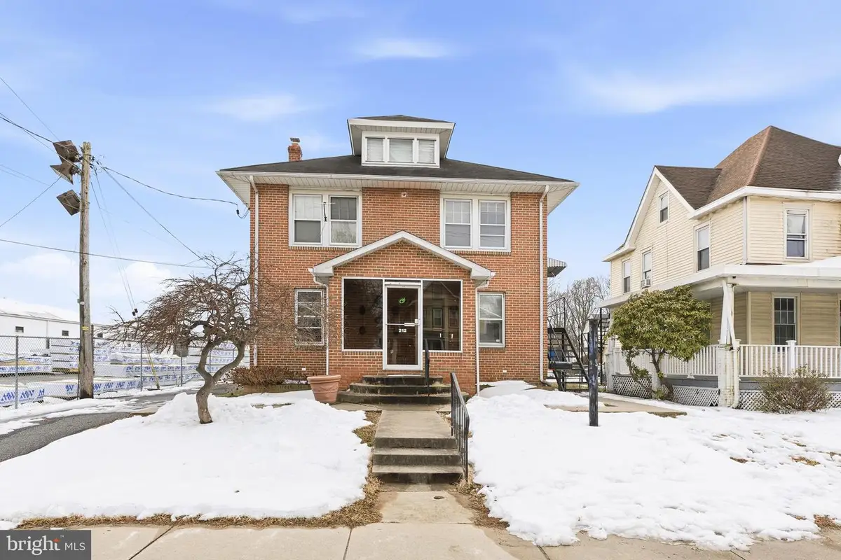 212 W Main St, Elkton, MD 21921 - #1