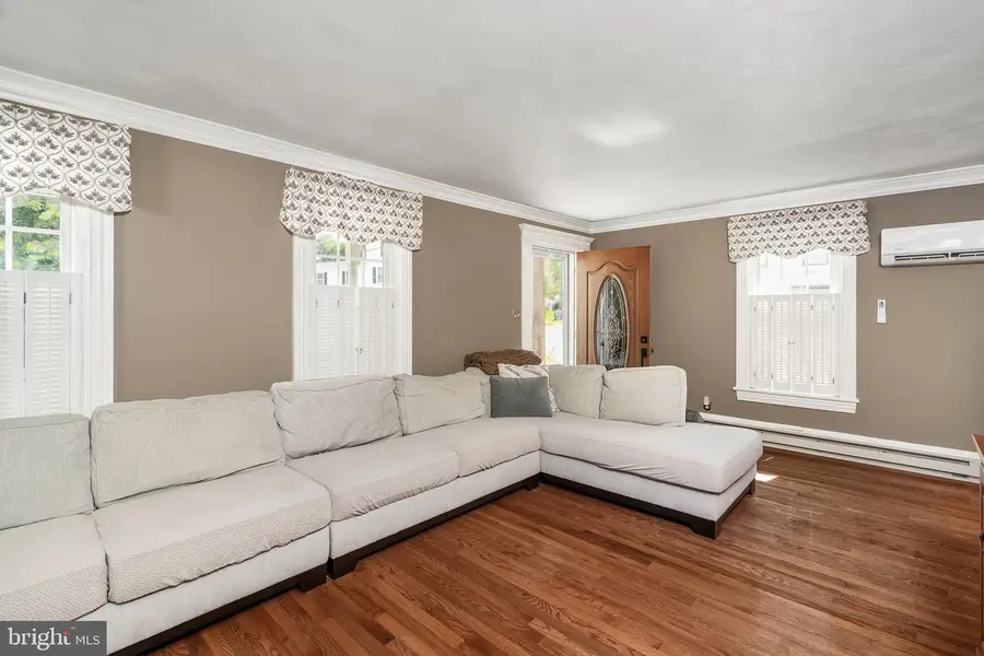 350 Cecil St, Chesapeake City, MD 21915 - #3