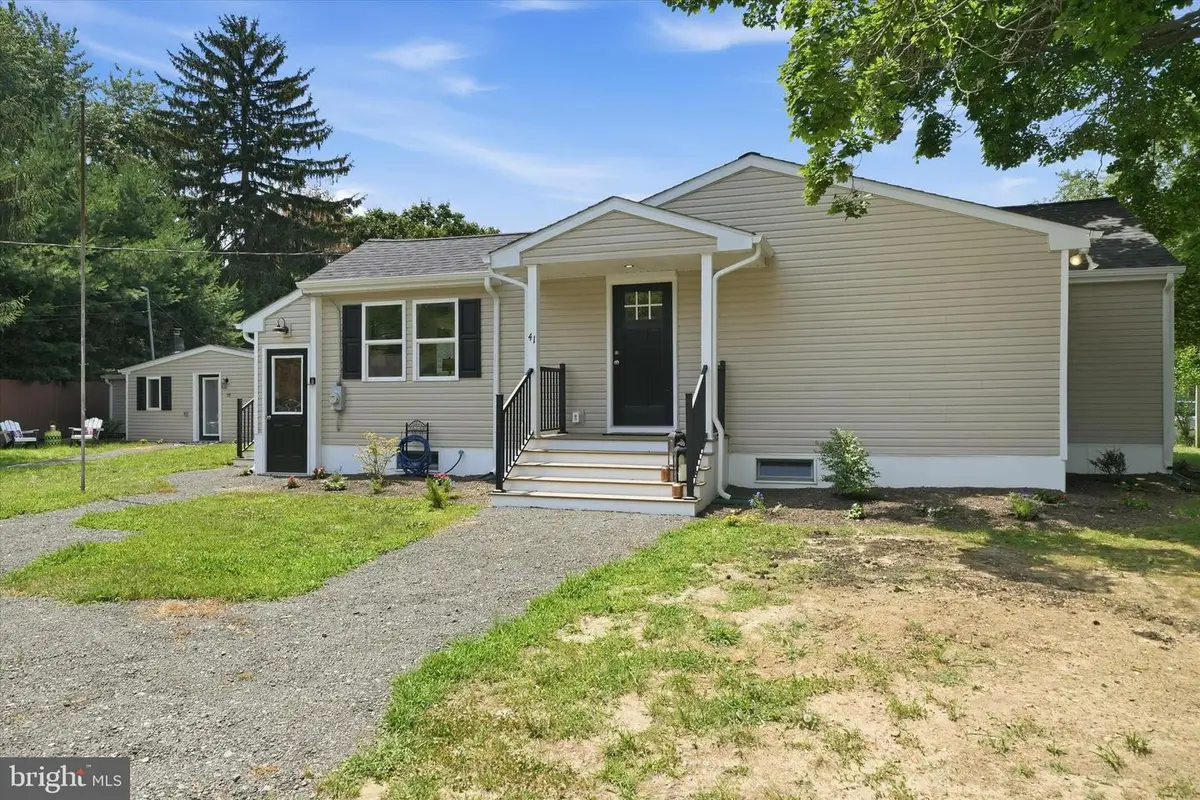 41 Beachview Ave, Earleville, MD 21919 - #1