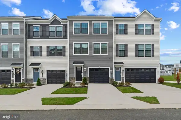 240 Soft Rush Ln, LA PLATA, MD 20646