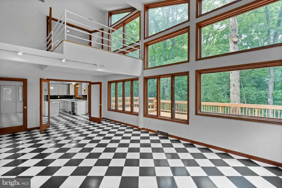 8095 Plowden Dr, La Plata, MD 20646 - Image #2