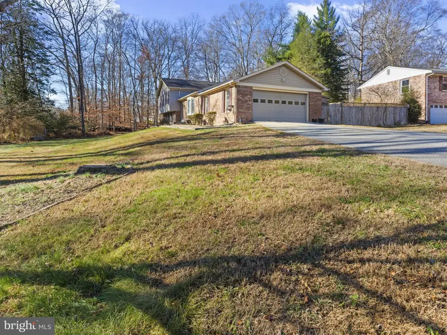 9230 Mimosa Dr, La Plata, MD 20646 - Image #2