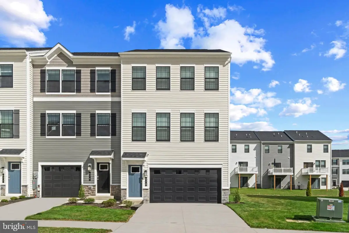 424 Whirl Ln, La Plata, MD 20646 - Image #1