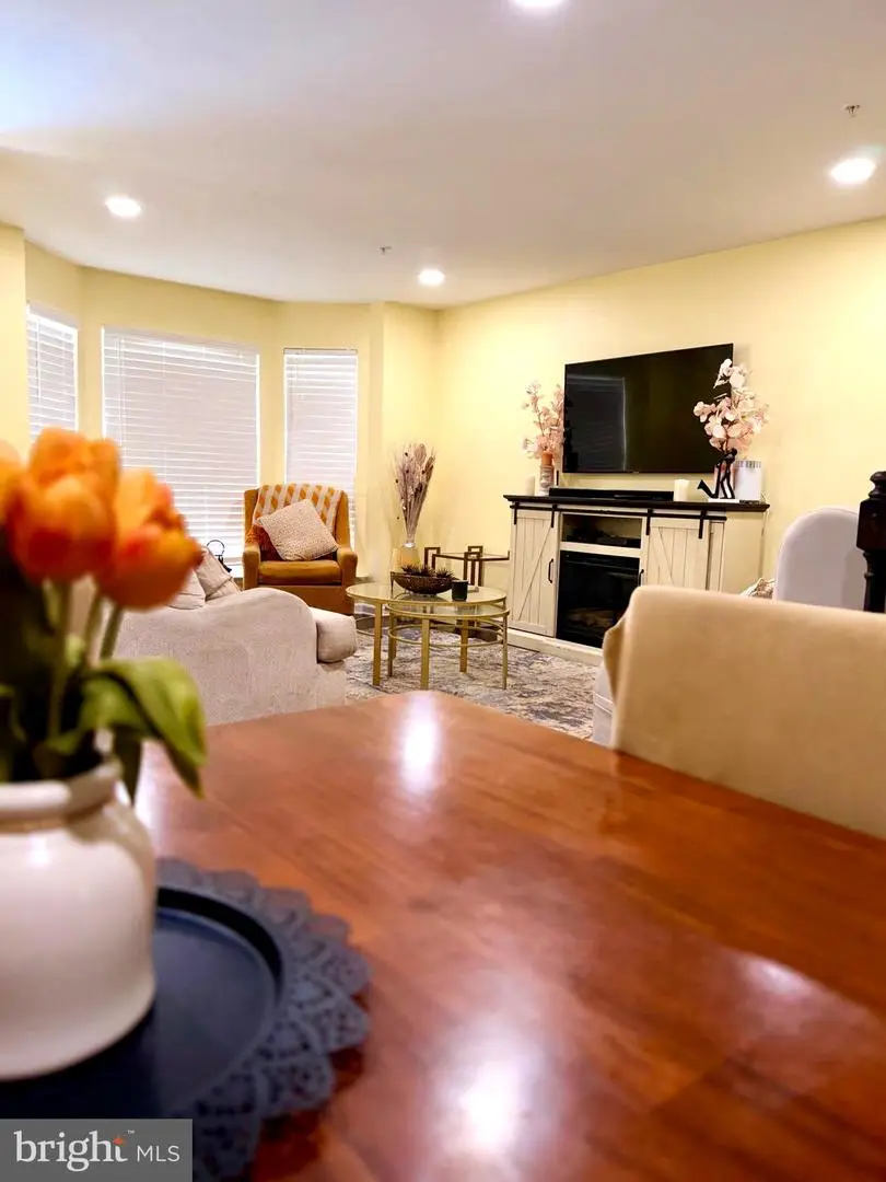 10966 W Point Pl, White Plains, MD 20695 - #3