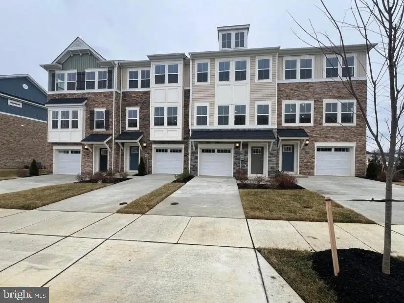 10981 Barnard Pl, White Plains, MD 20695 - Image #1