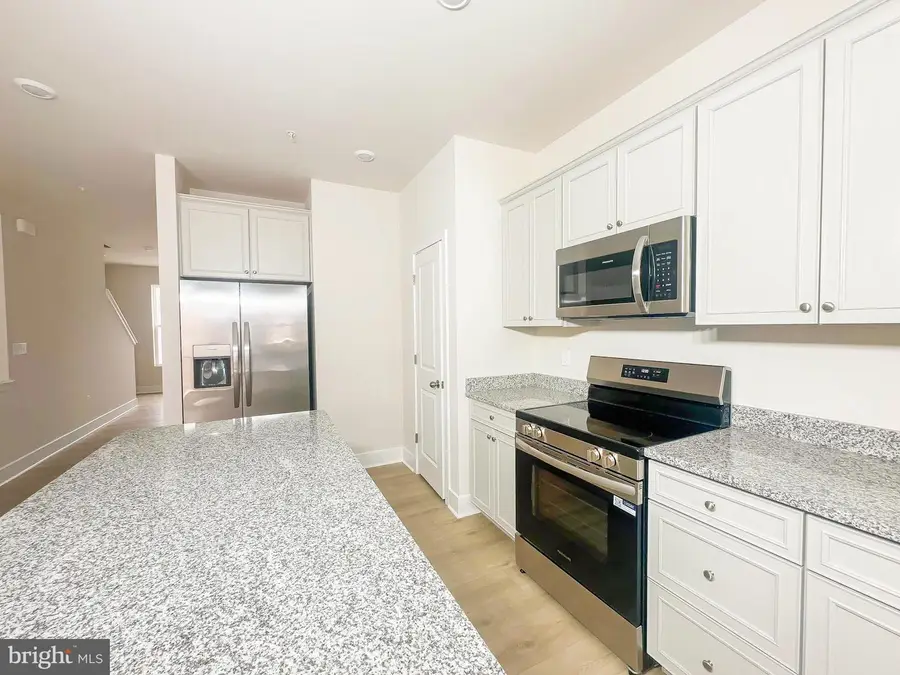 5526 Aberdeen Pl, White Plains, MD 20695 - #2