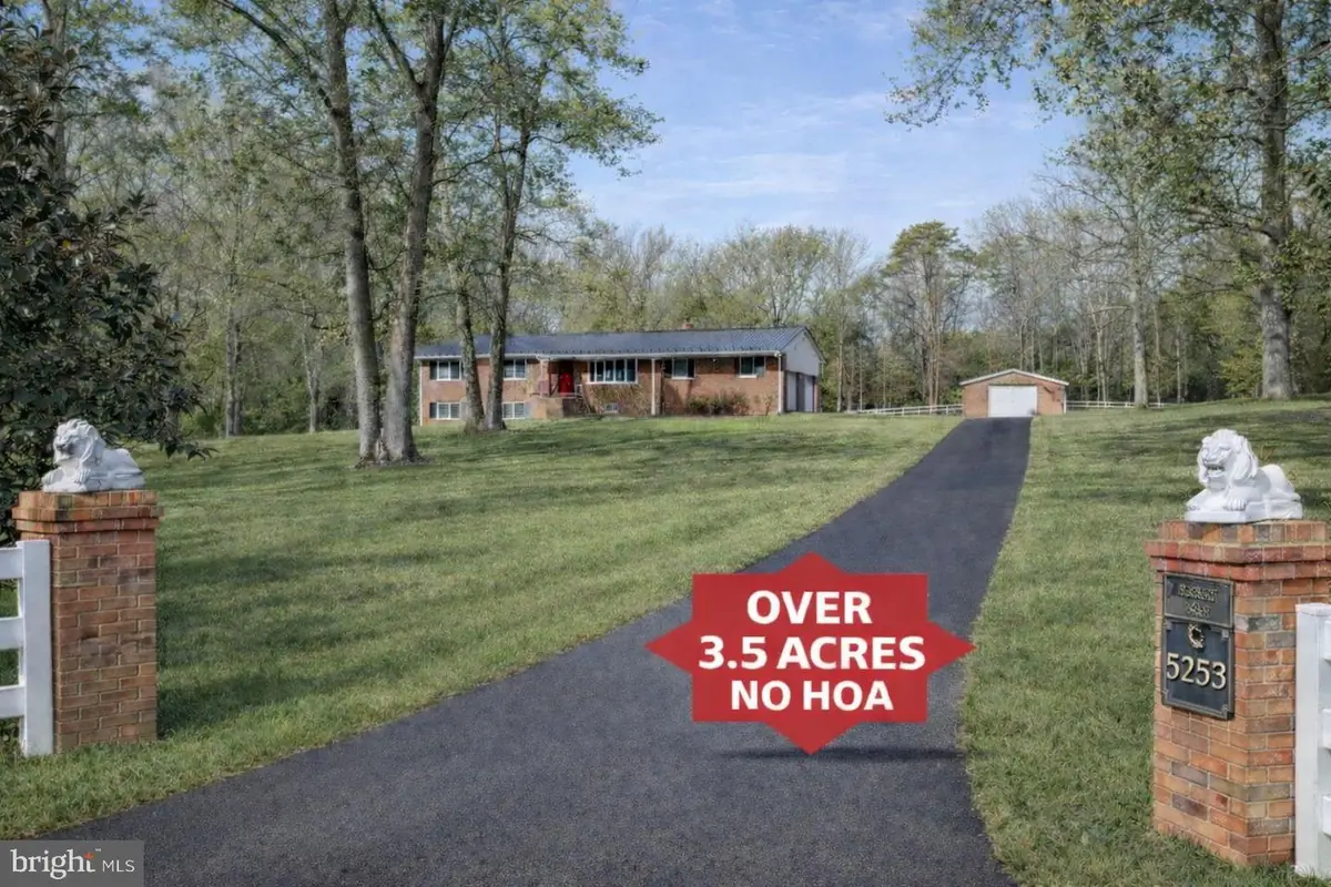 5253 Briscoe Farm Rd, Waldorf, MD 20601 - #1