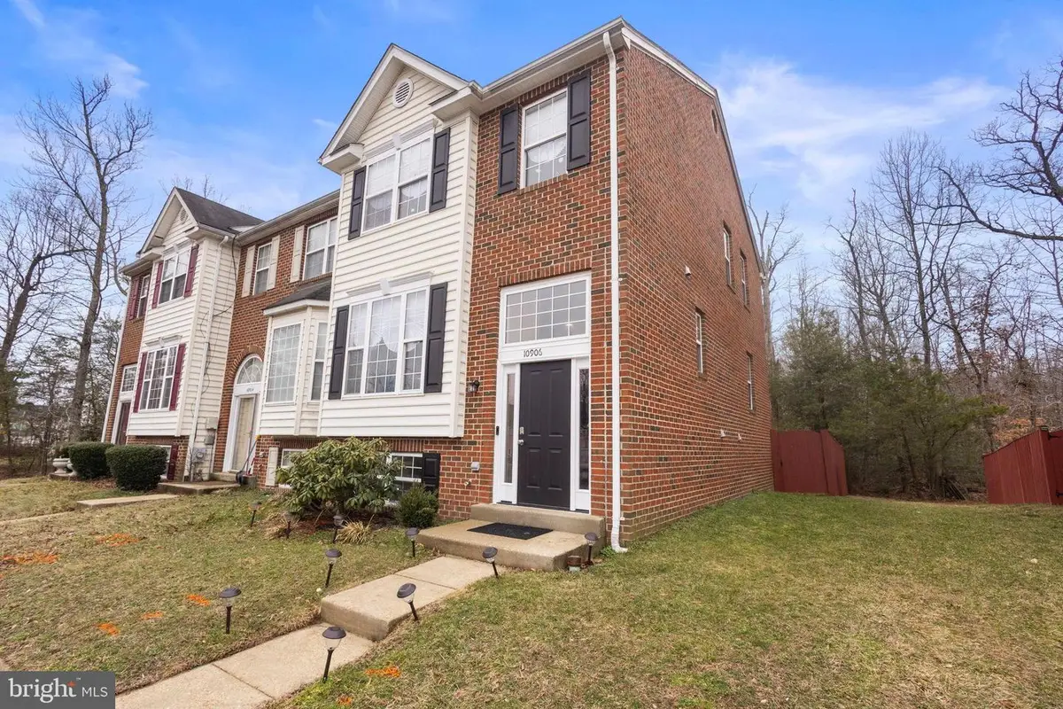 10906 W Point Pl, White Plains, MD 20695 - #1
