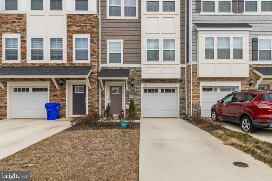 10939 Drummond Pl, White Plains, MD 20695 - #2