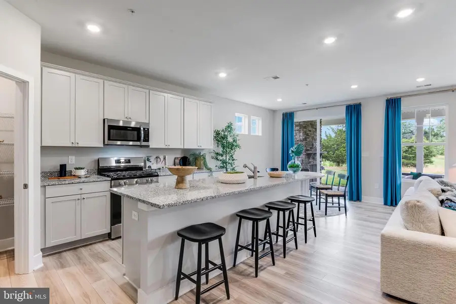 10071 Shenandoah Ln, White Plains, MD 20695 - #2