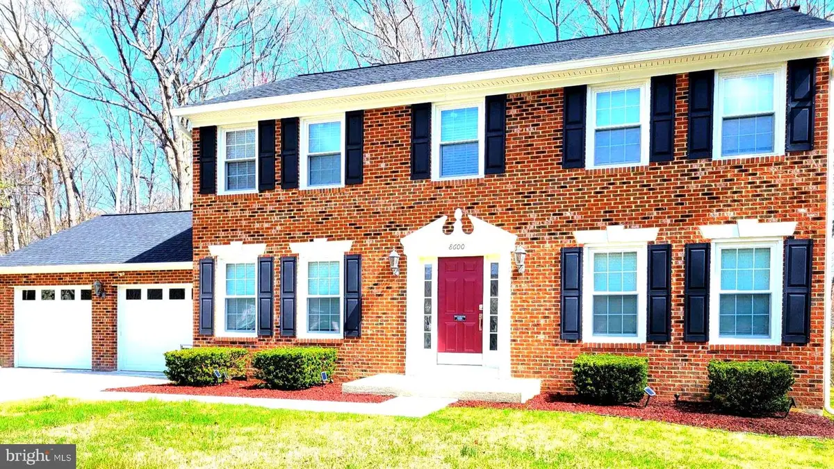 8600 Valley Dr, Waldorf, MD 20603 - #1