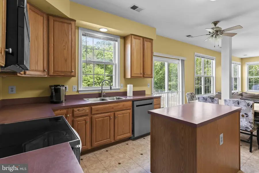 11310 Wildmeadows St, Waldorf, MD 20601 - #2