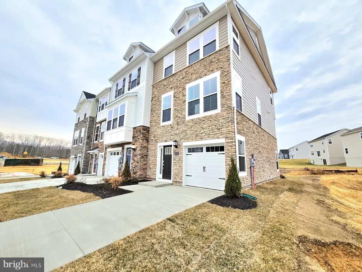 5518 Aberdeen Pl, White Plains, MD 20695 - #1