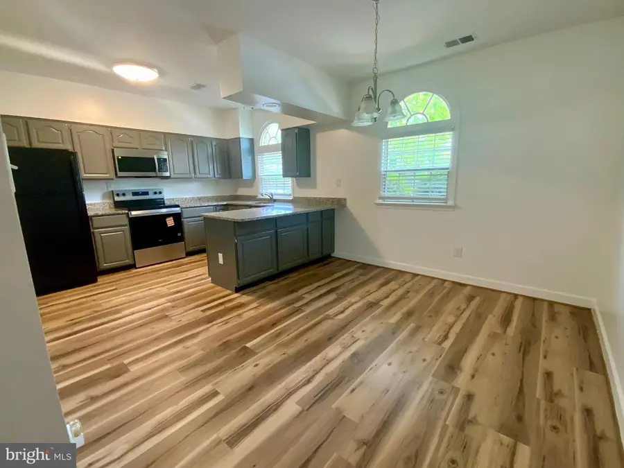 205 Heather Ct, La Plata, MD 20646 - #2