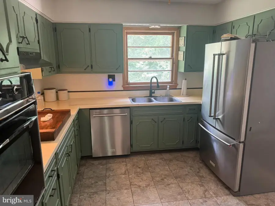 6040 Hannon Dr, La Plata, MD 20646 - #3