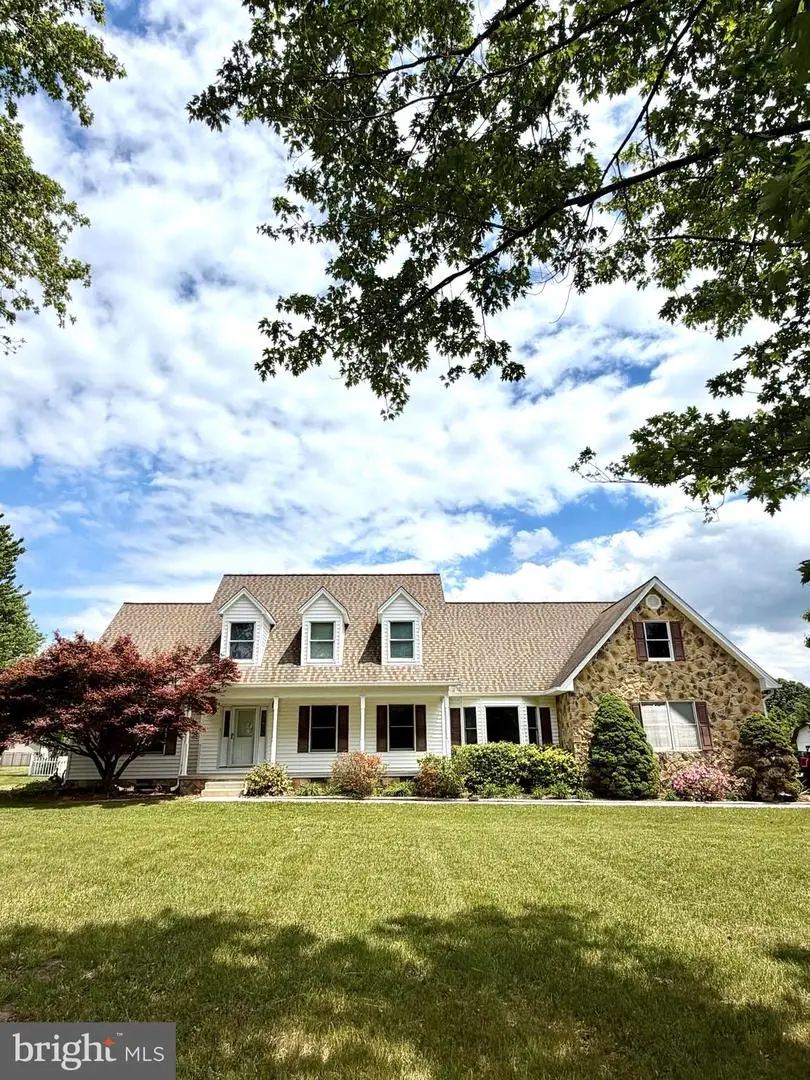 8210 Hudson Dr, La Plata, MD 20646 - #1