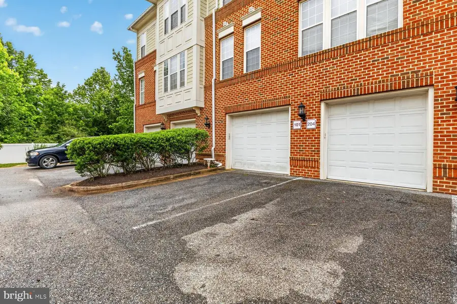 800 Edelen Station Pl #204, La Plata, MD 20646 - #2