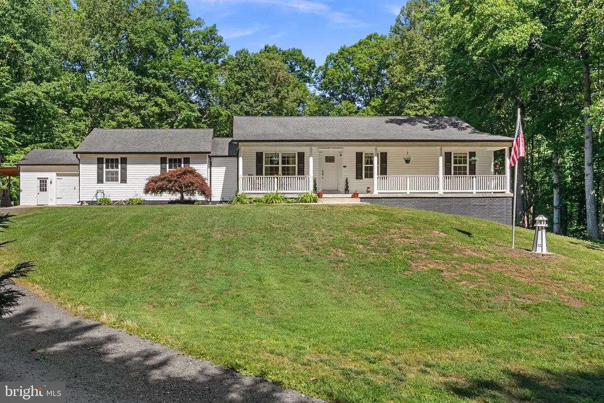6975 Orchard View Ln, Hughesville, MD 20637 - #1