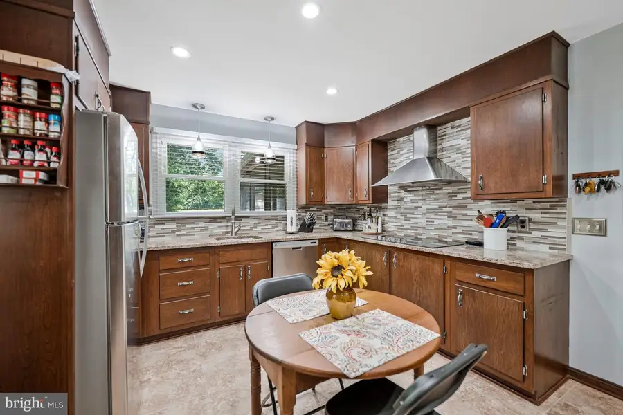 3825 Whippoorwill Ln, White Plains, MD 20695 - #2
