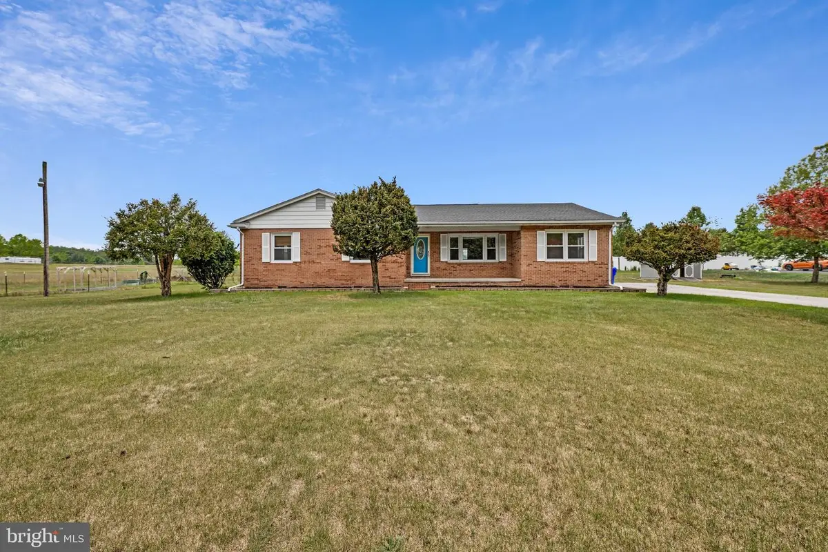 3801 Gardiner Rd, Waldorf, MD 20601 - #1