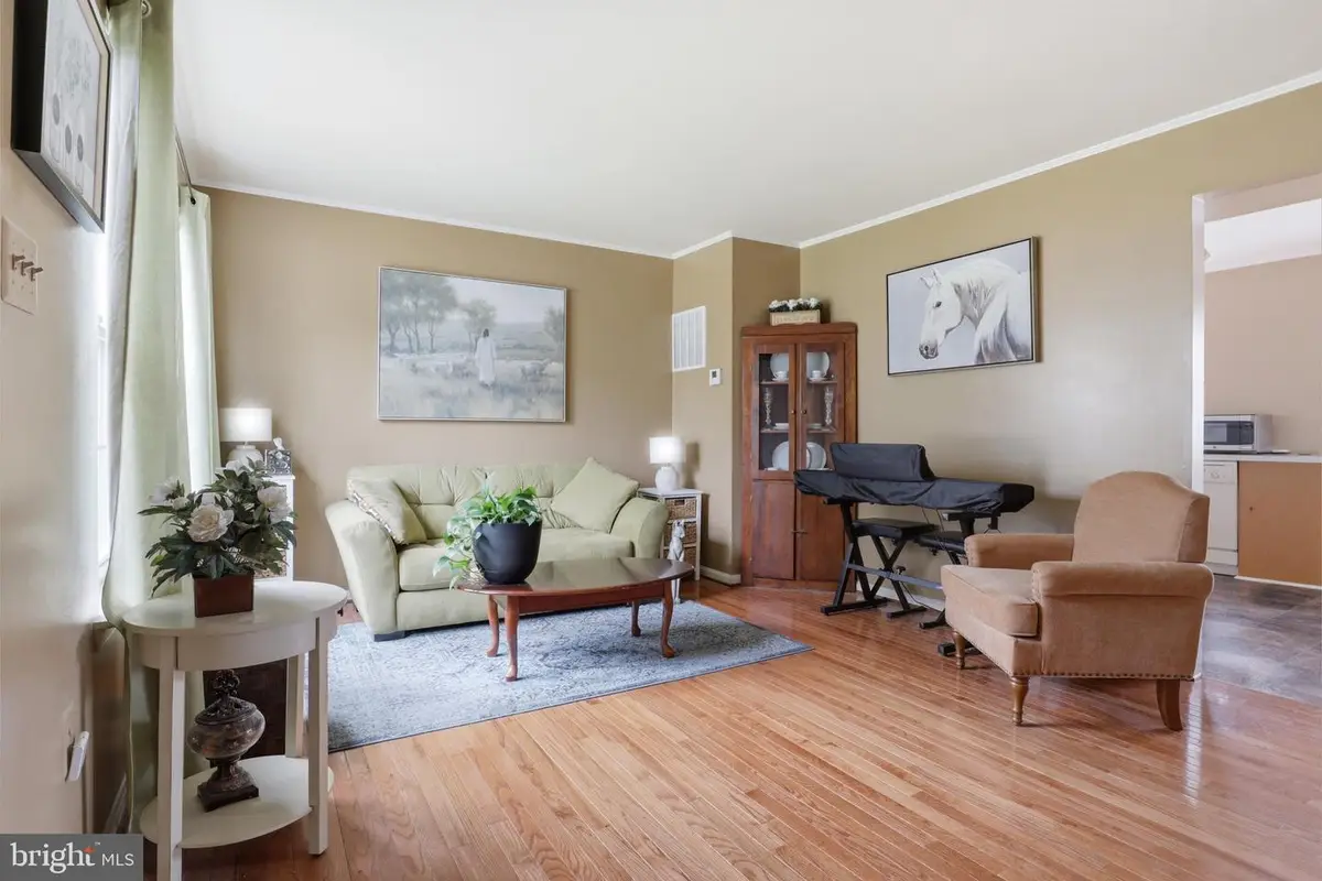 3869 Shiner Ct, Waldorf, MD 20603 - #1