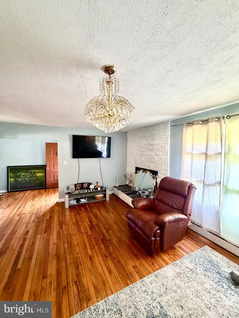 12846 Owens Dr, Waldorf, MD 20602 - #2