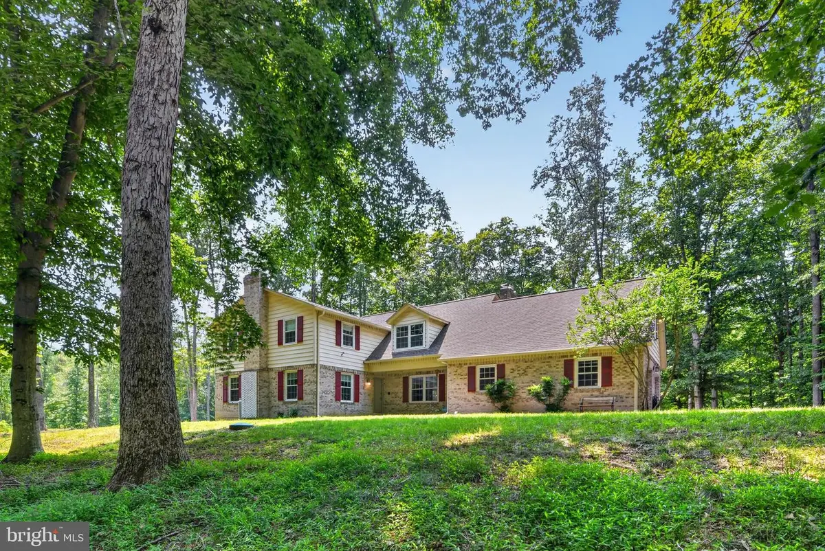 7075 Wood Glen Dr, Hughesville, MD 20637 - #1
