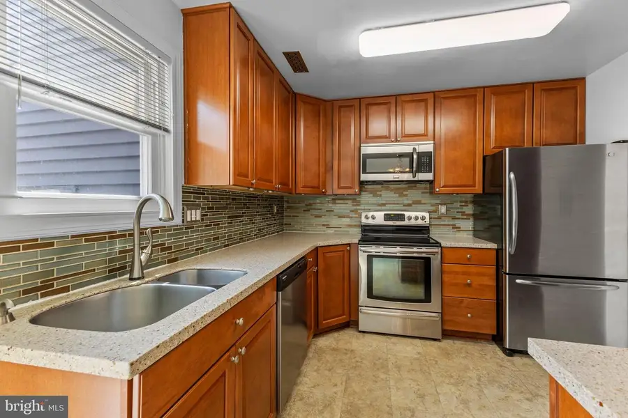 332 Woodside Pl, Waldorf, MD 20601 - #2