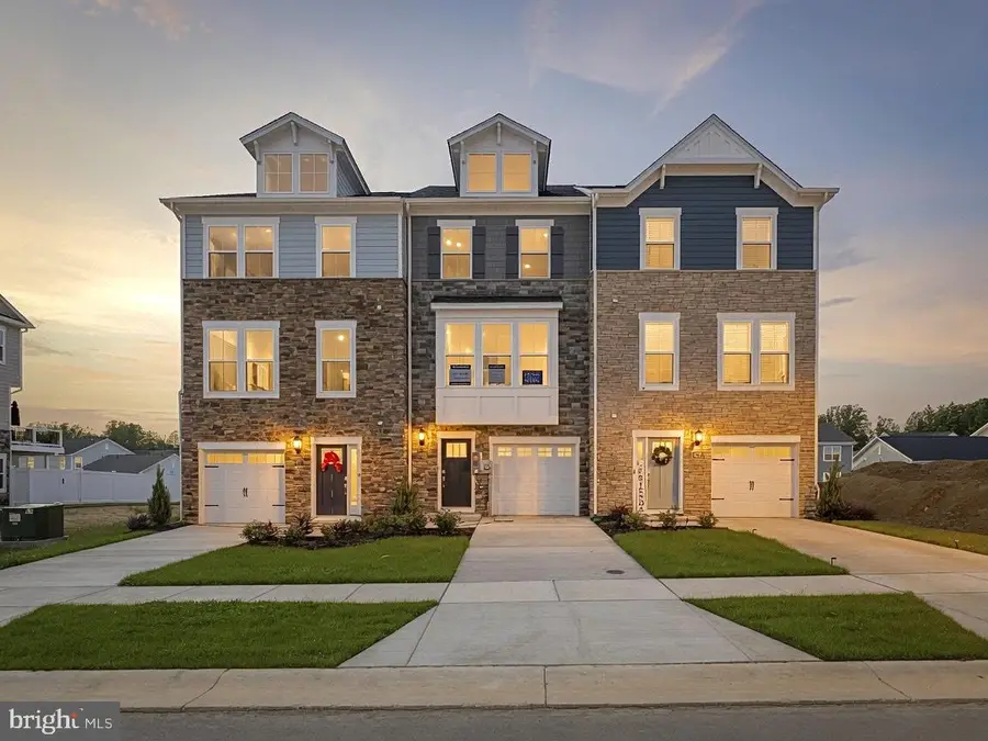 5505 Aberdeen Pl, White Plains, MD 20695 - #2