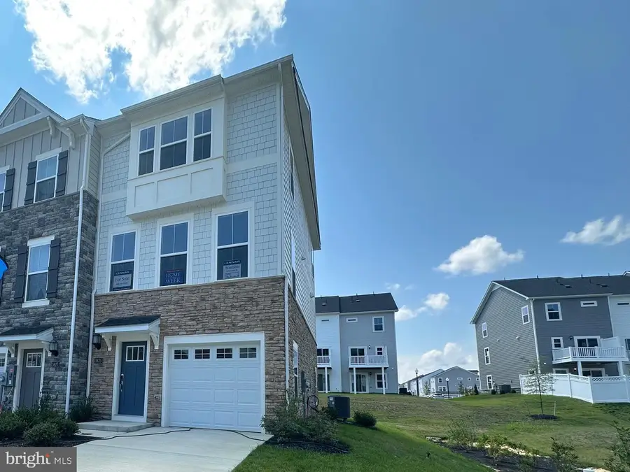 5625 Ludlow Pl, White Plains, MD 20695 - #2
