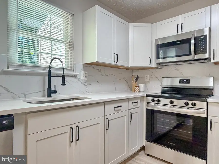 16 Chinaberry Ln, Indian Head, MD 20640 - #2