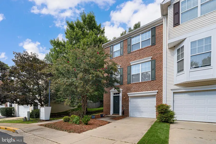 8290 Knighthood Pl, White Plains, MD 20695 - #2
